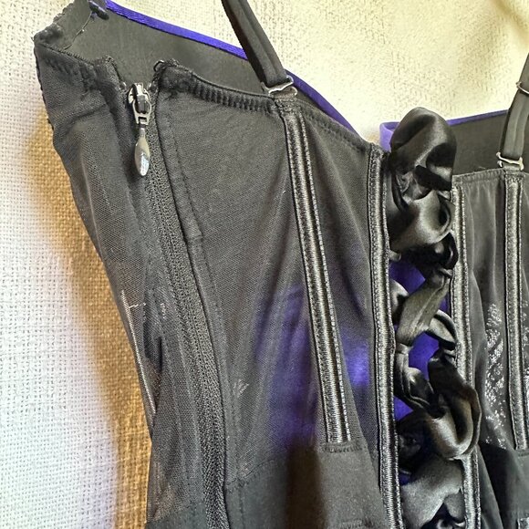 NWT VS Lace Up Black Satin Corset Lingerie - Picture 8 of 9
